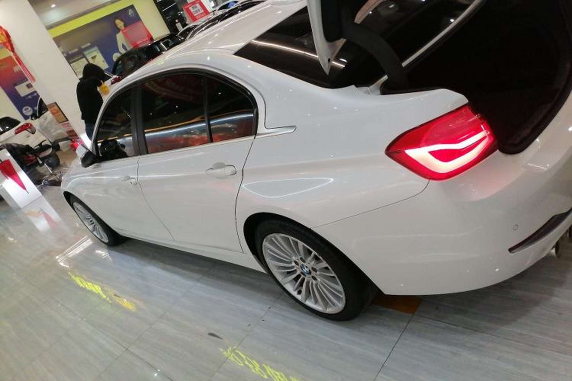 Used BMW 3 Series 2018 320Li xDrive Fashion Model Left Side