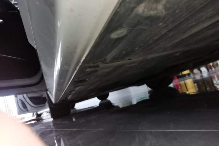 Used BMW 3 Series 2018 320Li Fashion Model Left Side Sill