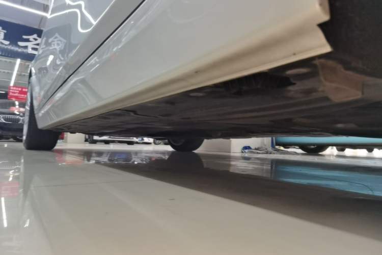 Used BMW 3 Series 2018 320Li Fashion Model Left Side Sill