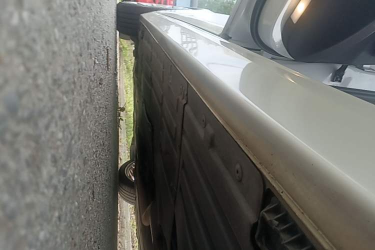 Used BMW 3 Series 2018 320Li Fashion Model Left Side Sill