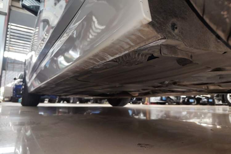 Used BMW 3 Series 2018 320Li Fashion Model Left Side Sill