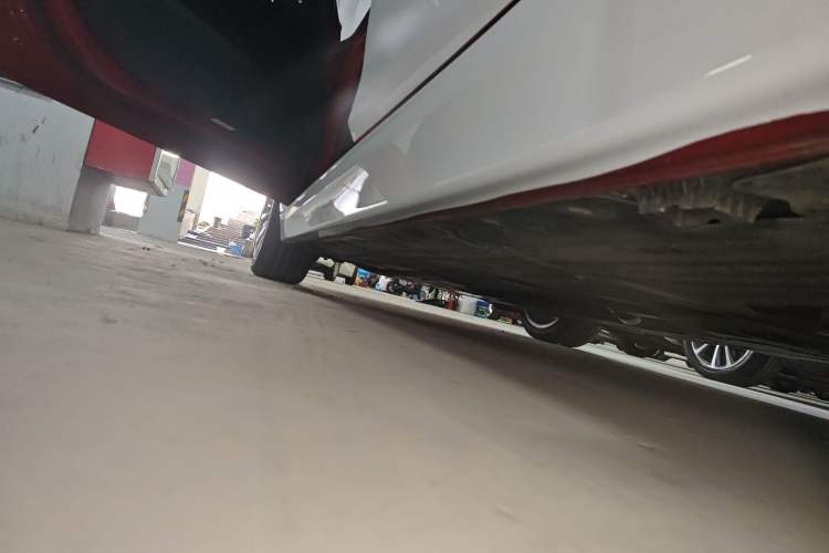 Used BMW 3 Series 2018 320Li Fashion Model Left Side Sill