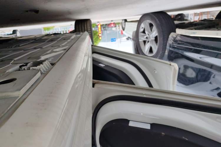 Used BMW 3 Series 2018 320i M Sport Package Left Side Sill