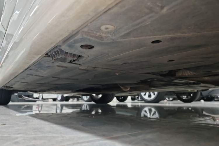 Used BMW 3 Series 2018 320i M Sport Package Left Side Sill