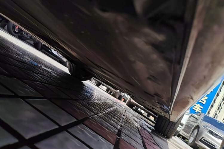 Used BMW 3 Series 2018 320Li Fashion Model Left Side Sill