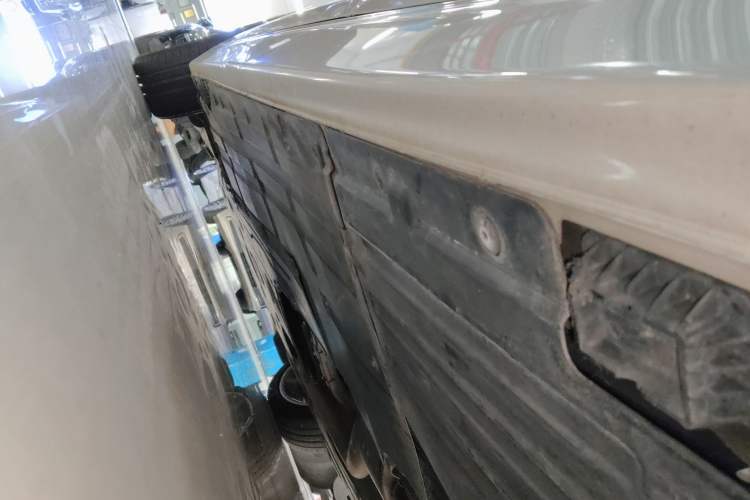 Used BMW 3 Series 2018 320Li Fashion Model Left Side Sill