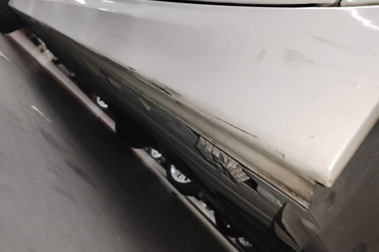 Used BMW 3 Series 2018 320Li Fashion Model Left Side Sill