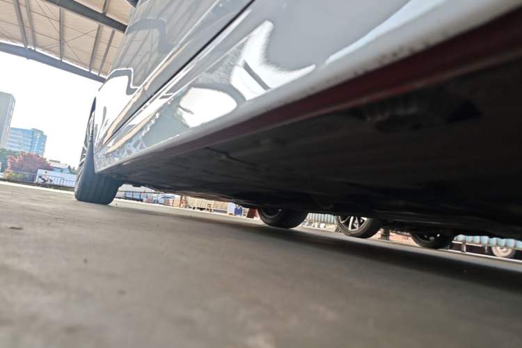 Used BMW 3 Series 2018 320Li Fashion Model Left Side Sill