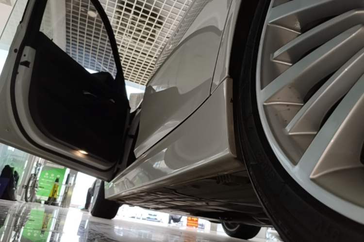 Used BMW 3 Series 2018 320Li Fashion Model Left Side Sill