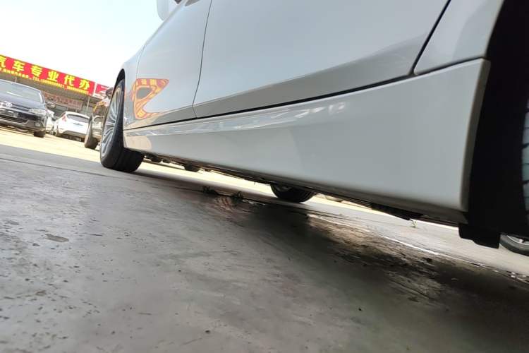 Used BMW 3 Series 2018 320Li Fashion Model Left Side Sill