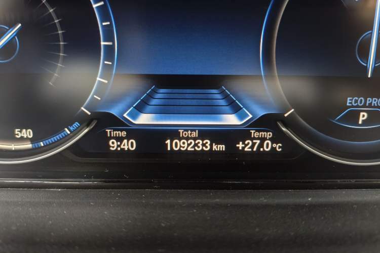 Used BMW 3 Series 2018 320Li M Sport Night Edition Odometer Close Up