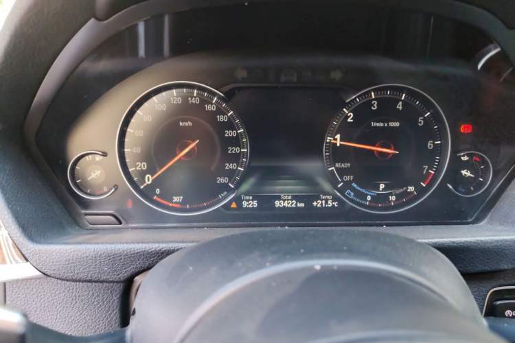 Used BMW 3 Series 2018 320Li M Sport Night Edition Odometer Close Up