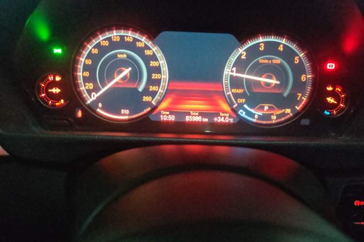 Used BMW 3 Series 2018 320Li Leading Model M Sport Package Odometer Close Up