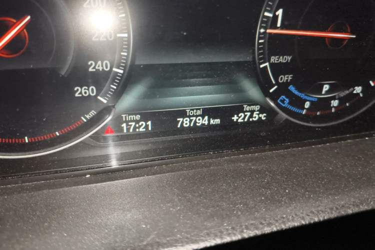 Used BMW 3 Series 2018 320i M Sport Night Edition Odometer Close Up