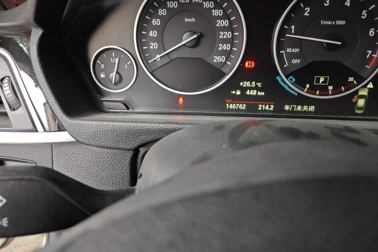 Used BMW 3 Series 2018 320Li xDrive Fashion Model Odometer Close Up