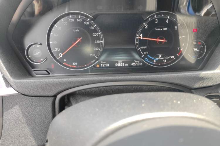 Used BMW 3 Series 2018 330Li M Sport Shadow Edition Odometer Close Up
