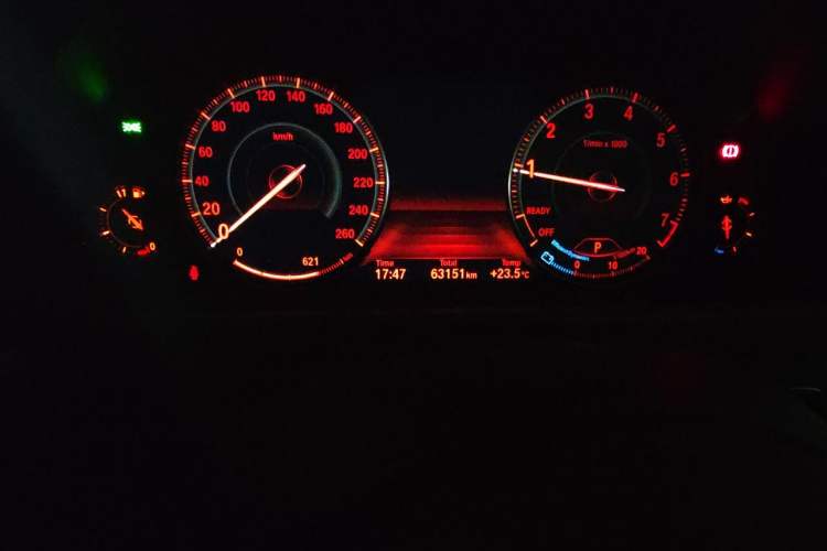 Used BMW 3 Series 2018 330Li M Sport Shadow Edition Odometer Close Up