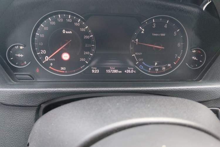 Used BMW 3 Series 2018 320Li Leading Model M Sport Package Odometer Close Up