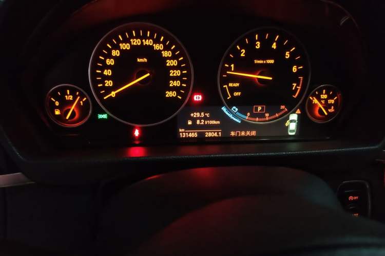 Used BMW 3 Series 2018 320Li Leading Luxury Package Odometer Close Up