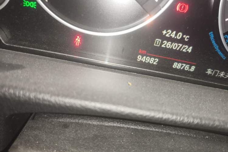 Used BMW 3 Series 2018 320Li xDrive Fashion Model Odometer Close Up