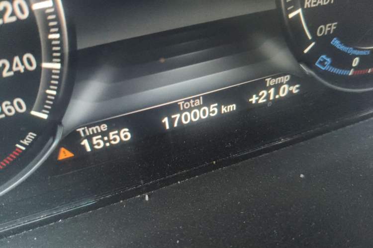 Used BMW 3 Series 2018 320Li Leading Model M Sport Package Odometer Close Up