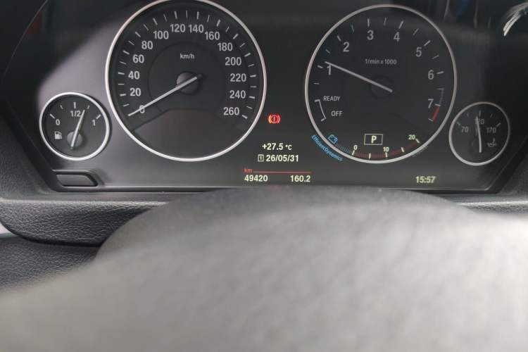 Used BMW 3 Series 2018 320Li xDrive Fashion Model Odometer Close Up