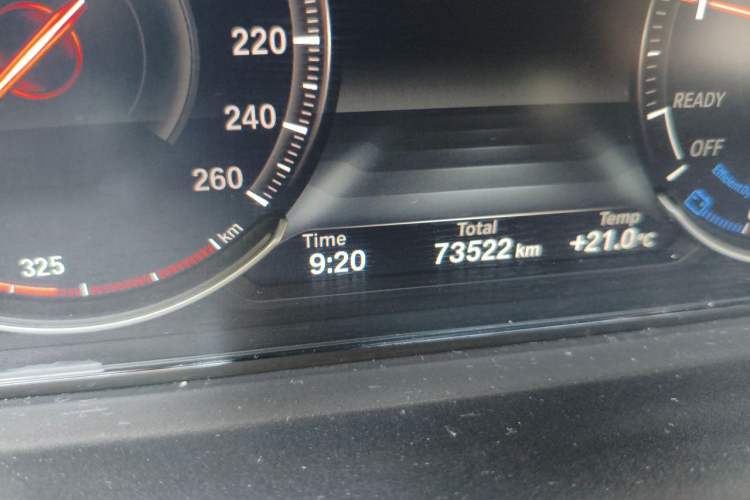 Used BMW 3 Series 2018 330Li xDrive Luxury Package Odometer Close Up