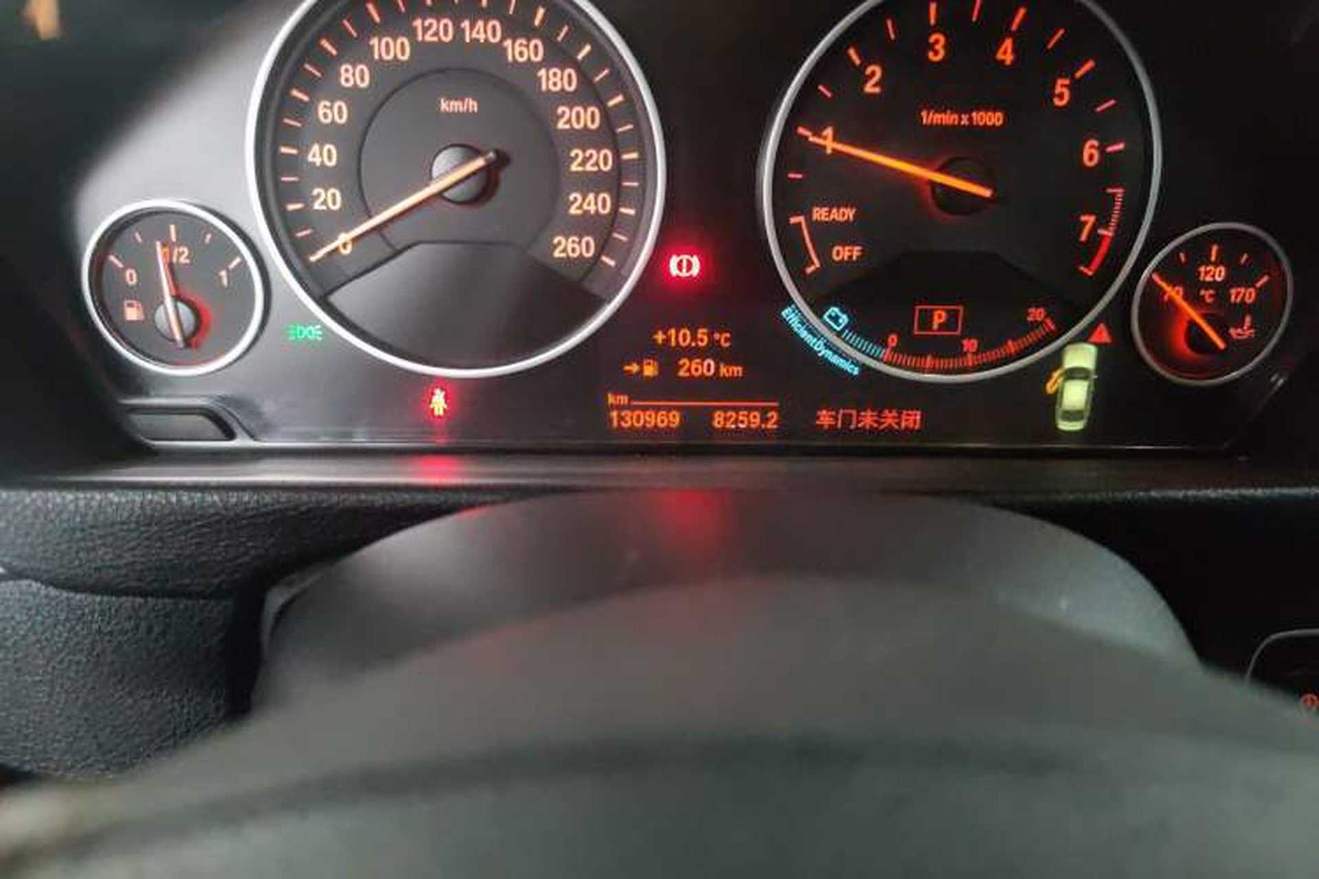 Used BMW 3 Series 2018 320Li xDrive Fashion Model Odometer Close Up