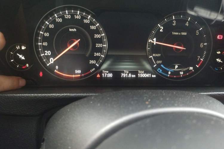Used BMW 3 Series 2018 330Li M Sport Shadow Edition Odometer Close Up