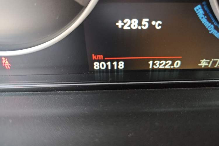 Used BMW 3 Series 2018 320Li xDrive Fashion Model Odometer Close Up