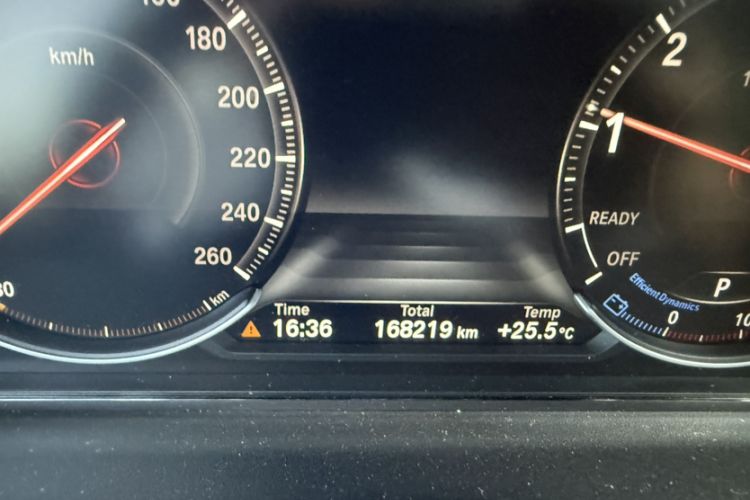 Used BMW 3 Series 2018 320Li Leading Model M Sport Package Odometer Close Up