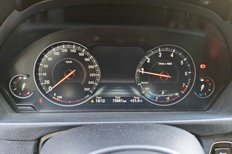 Used BMW 3 Series 2018 320Li Leading Model M Sport Package Odometer Close Up