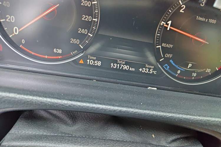 Used BMW 3 Series 2018 320Li Leading Model M Sport Package Odometer Close Up