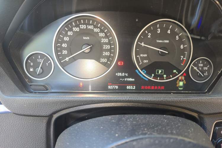 Used BMW 3 Series 2018 320Li Fashion Model Odometer Close Up