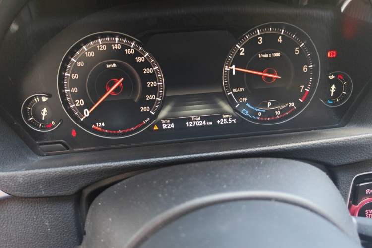 Used BMW 3 Series 2018 320i M Sport Night Edition Odometer Close Up