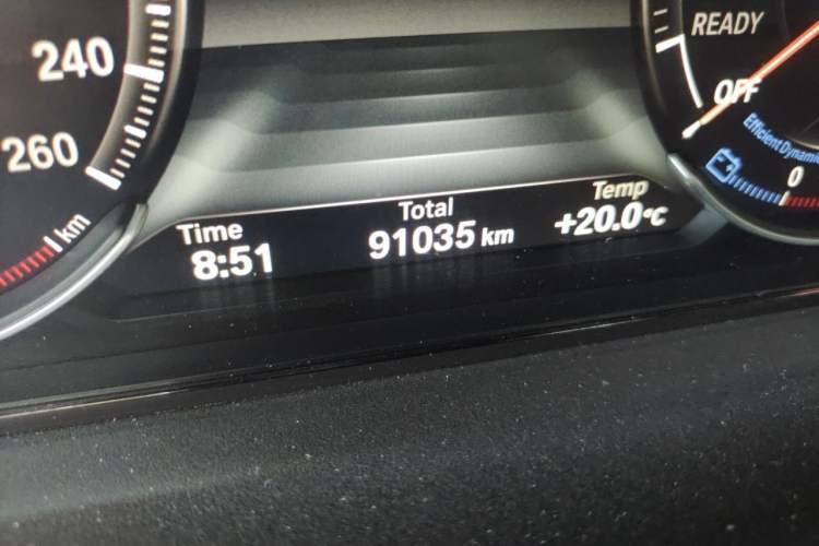 Used BMW 3 Series 2018 320i M Sport Night Edition Odometer Close Up