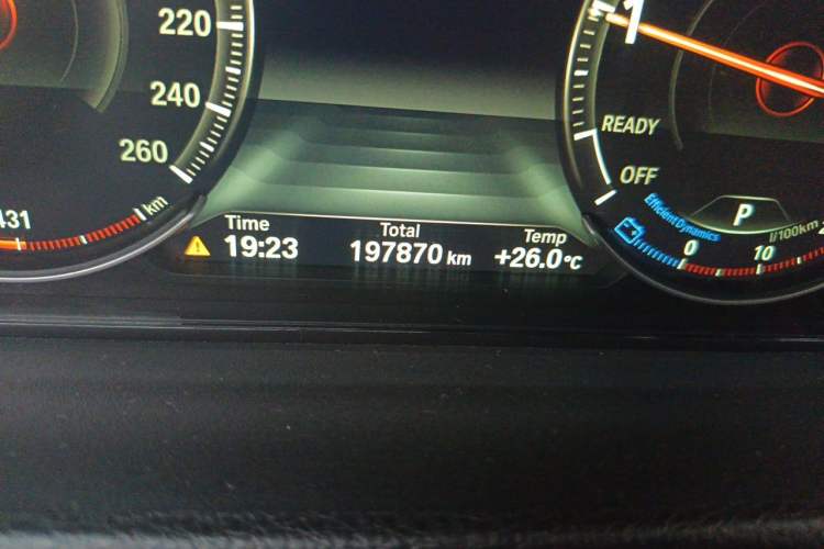 Used BMW 3 Series 2018 330i M Sport Night Edition Odometer Close Up