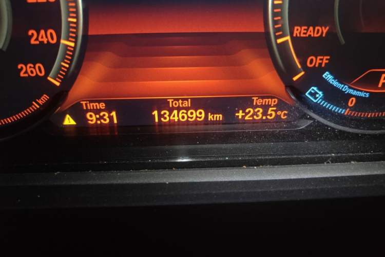 Used BMW 3 Series 2018 320Li Leading Model M Sport Package Odometer Close Up