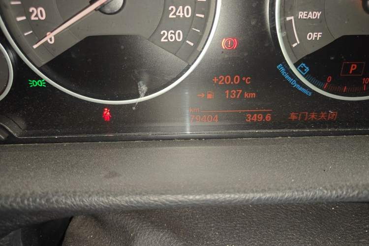 Used BMW 3 Series 2018 320Li Fashion Model Odometer Close Up