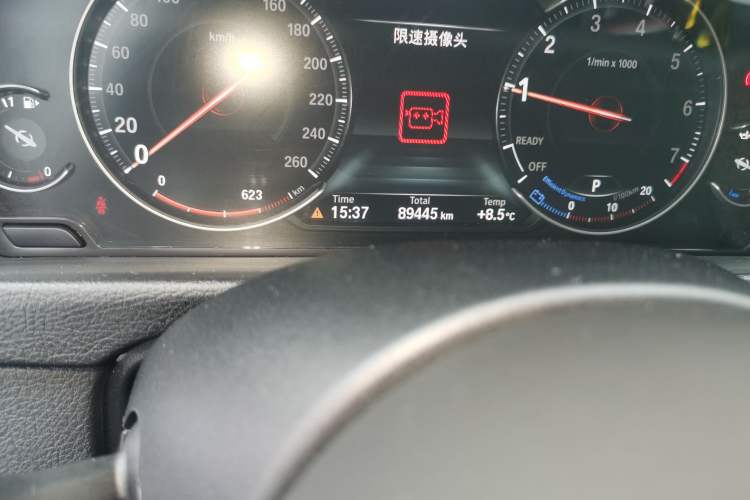 Used BMW 3 Series 2018 320Li Leading Model M Sport Package Odometer Close Up