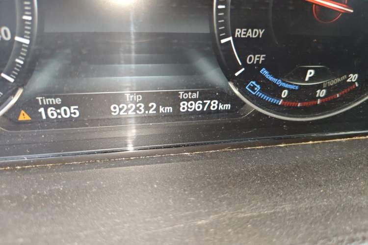 Used BMW 3 Series 2018 320Li Leading Model M Sport Package Odometer Close Up