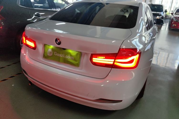 Used BMW 3 Series 2018 318Li Rear