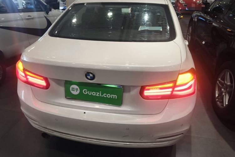 Used BMW 3 Series 2018 318i Rear