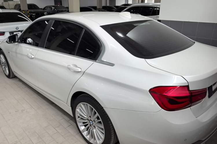 Used BMW 3 Series 2018 320Li Fashion Model Rear Left 45 Deg
