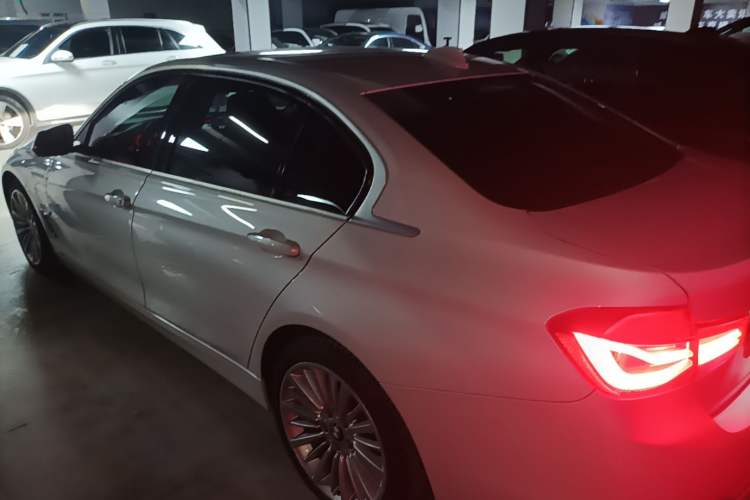 Used BMW 3 Series 2018 320Li Fashion Model Rear Left 45 Deg
