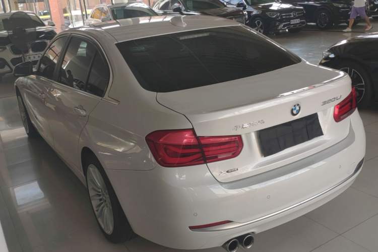 Used BMW 3 Series 2018 320Li xDrive Fashion Model Rear Left 45 Deg