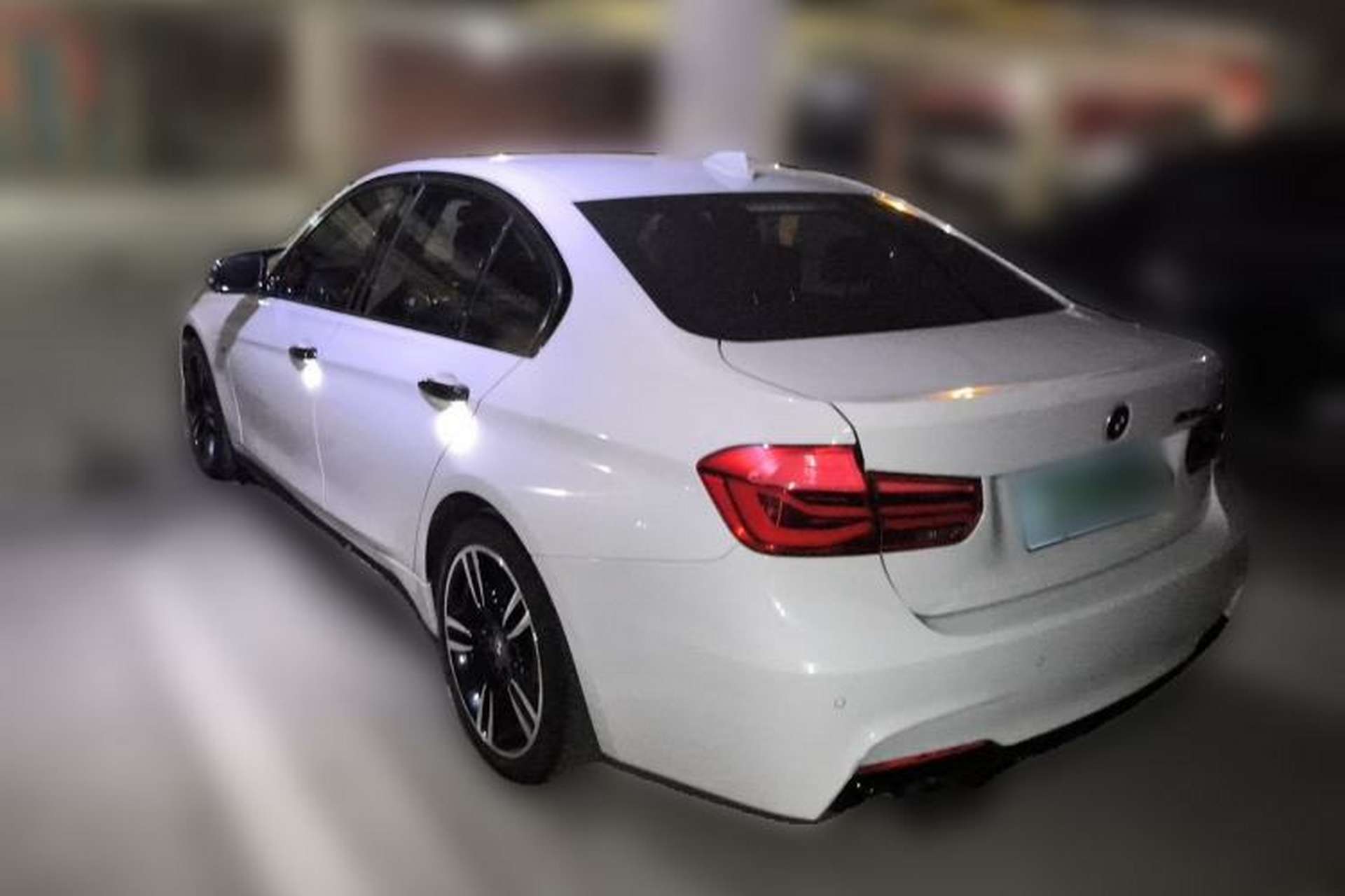Used BMW 3 Series 2018 320i M Sport Package Rear Left 45 Deg