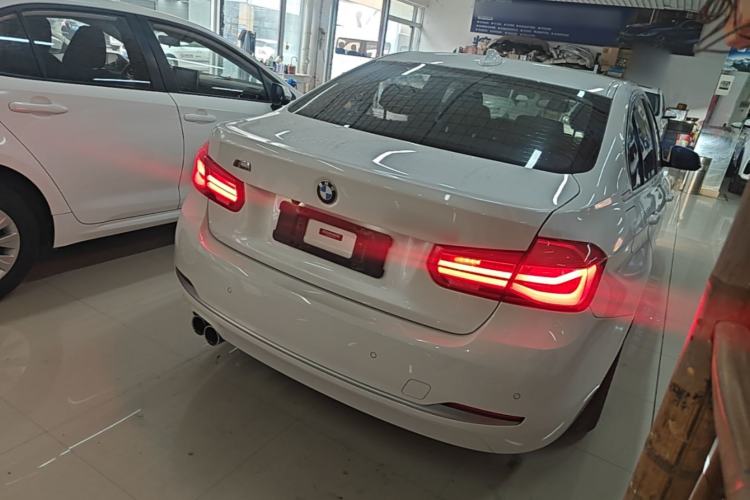 Used BMW 3 Series 2018 320Li Fashion Model Rear Right 45 Deg