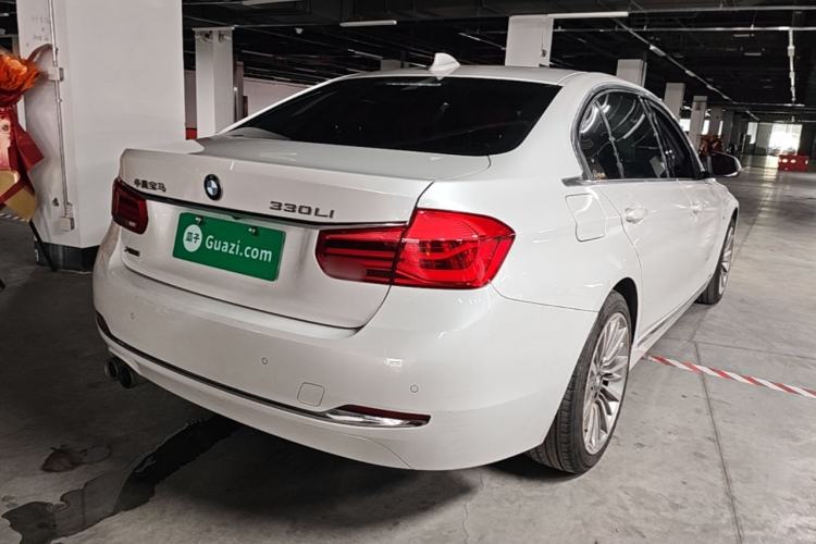 Used BMW 3 Series 2018 330Li xDrive Luxury Package Rear Right 45 Deg
