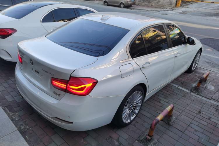 Used BMW 3 Series 2018 320Li xDrive Fashion Model Rear Right 45 Deg